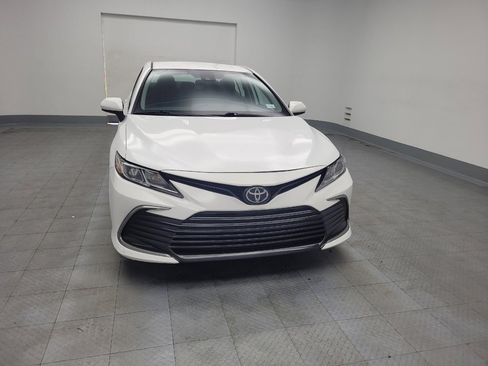 Used 2021 Toyota Camry LE image 14