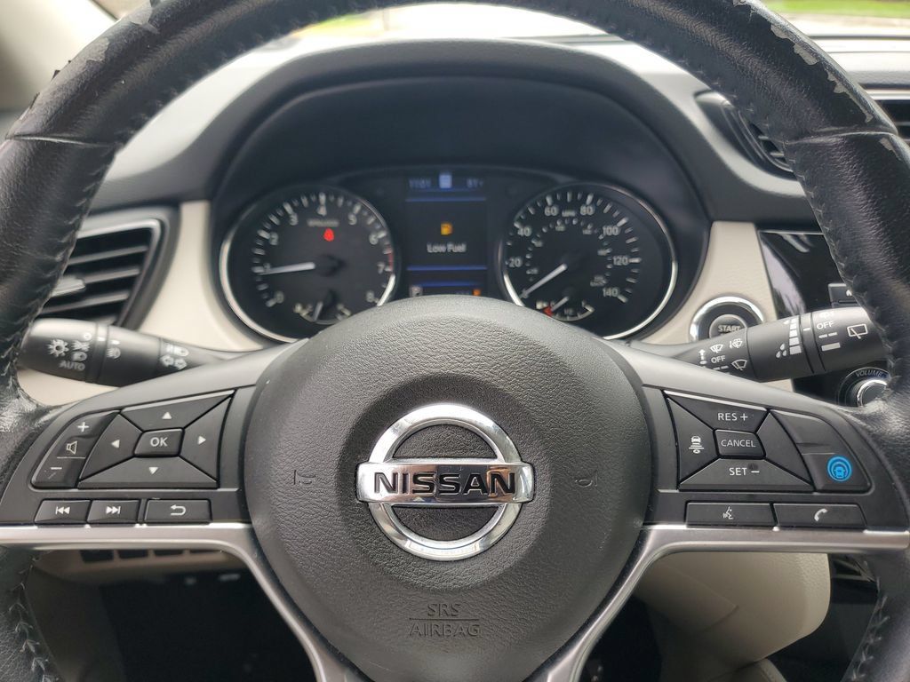 Certified 2020 Nissan Rogue Sport SL w/ Premium Package FWD image 18