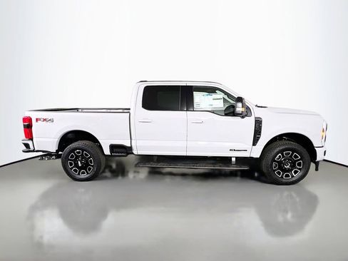 New 2026 Ford F250 Platinum w/ FX4 Off-Road Package image 18