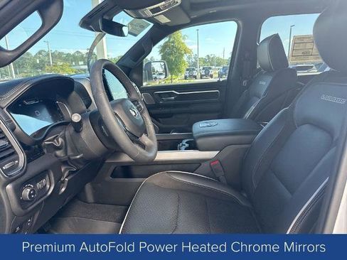 Used 2025 RAM 1500 Laramie AWD/4WD image 8