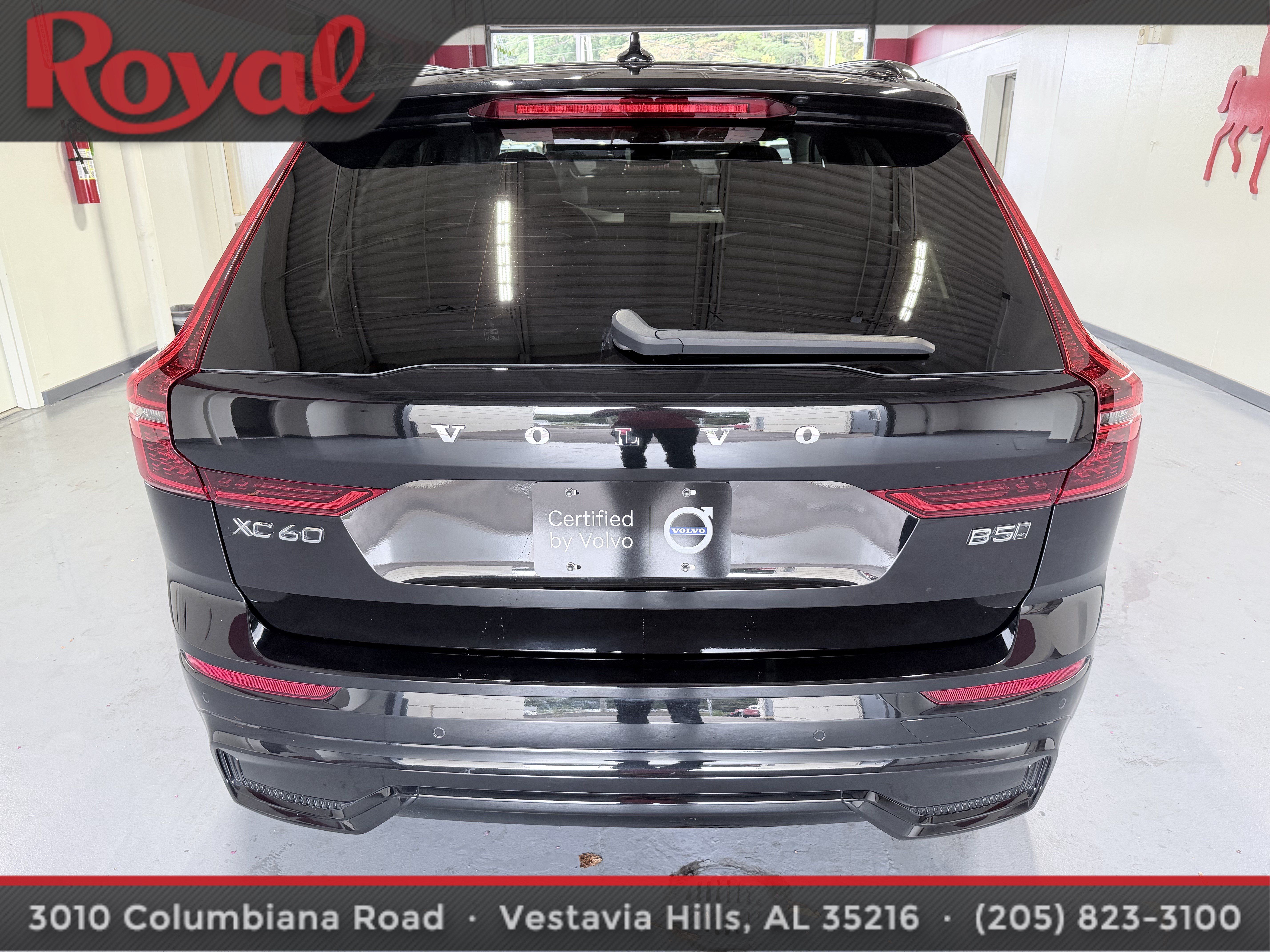Certified 2026 Volvo XC60 B5 Core AWD/4WD image 5