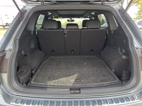 Used 2021 Volkswagen Tiguan SE R-Line image 29