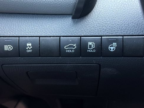 Used 2021 Toyota Camry SE w/ Cold Weather Package FWD image 42