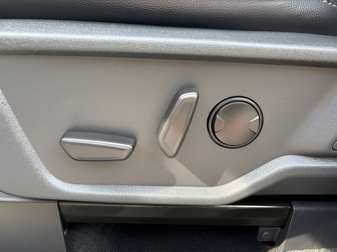 Used 2025 Ford Bronco Badlands AWD/4WD image 16