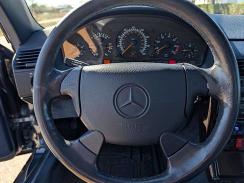 Used 1997 Mercedes-Benz SL 500 image 16