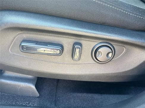 Used 2024 Honda CR-V EX image 6