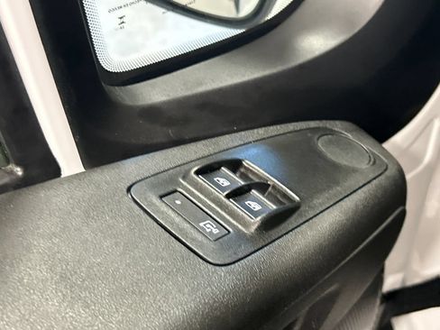 Used 2025 RAM ProMaster 2500 w/ U-Haul Equipment Group FWD image 15