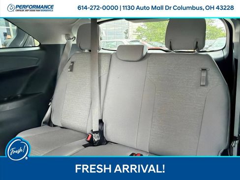 Used 2025 Toyota Sienna LE FWD image 24