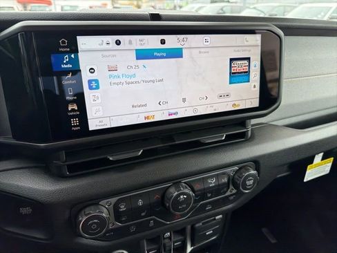 New 2026 Jeep Gladiator Sport image 16