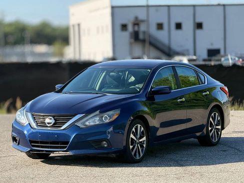 Used 2016 Nissan Altima 2.5 SR image 6