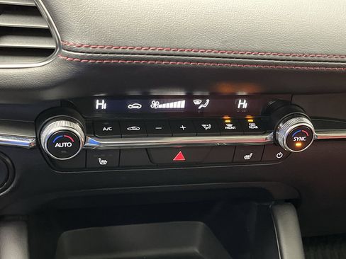 Used 2025 MAZDA MAZDA3 s image 20