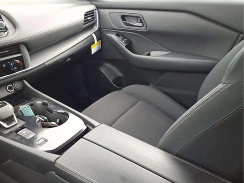 Used 2026 Nissan Rogue S FWD image 14