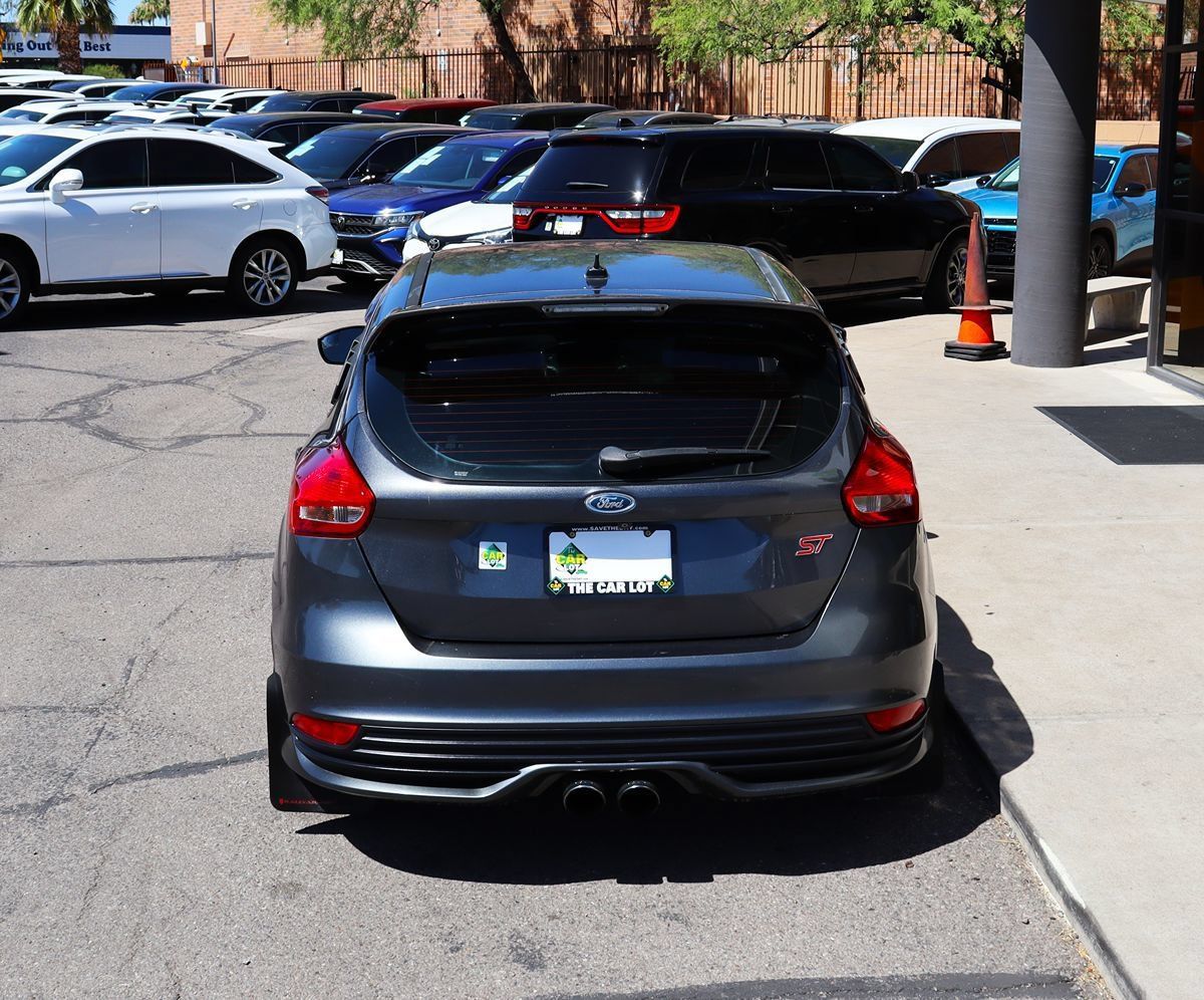 Used 2018 Ford Focus ST FWD image 10