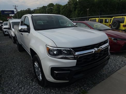 Used 2022 Chevrolet Colorado LT w/ Fleet Safety Package RWD image 2