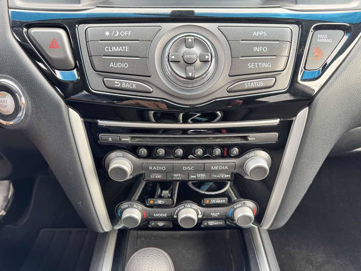 Used 2020 Nissan Pathfinder S FWD image 49