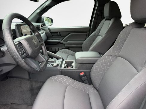 Certified 2026 Toyota Tacoma SR5 AWD/4WD image 12