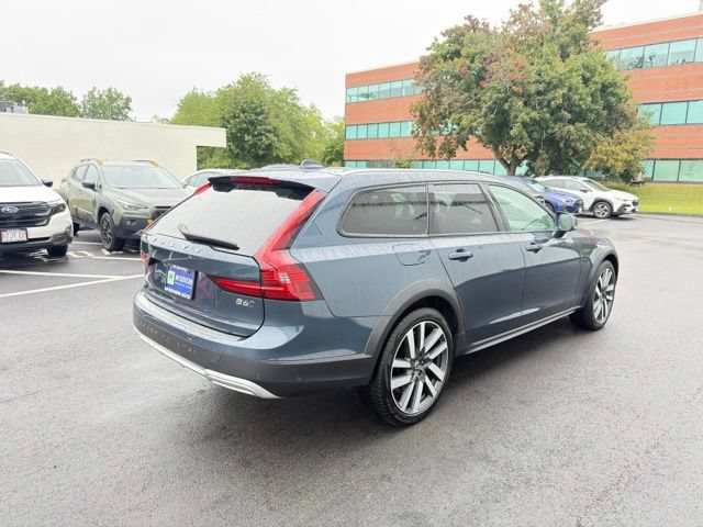 Used 2025 Volvo V90 B6 Cross Country Plus w/ Protection Package Premier AWD/4WD image 6