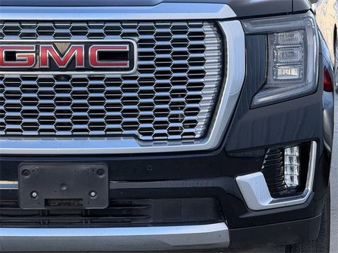 Used 2022 GMC Yukon Denali w/ Max Trailering Package image 9