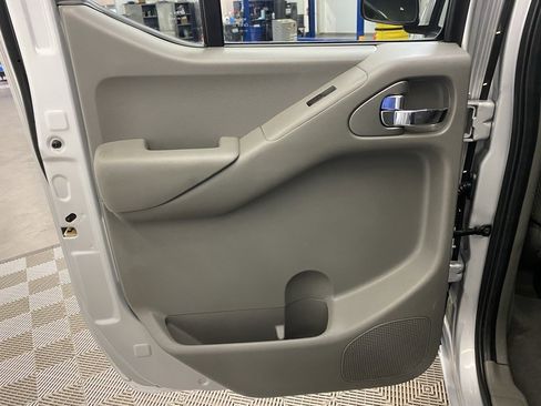 Used 2020 Nissan Frontier SV image 22