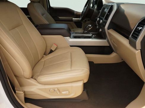Used 2018 Ford F150 Lariat w/ Equipment Group 502A Luxury AWD/4WD image 19
