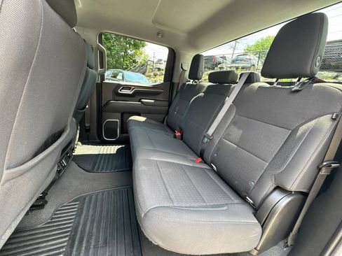Used 2022 Chevrolet Silverado 1500 LT AWD/4WD image 19