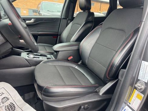 Certified 2023 Ford Escape ST-Line Select w/ Tech Pack #1 AWD/4WD image 18