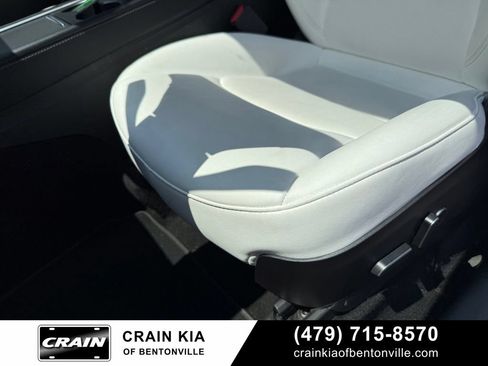 Used 2022 Tesla Model Y Performance AWD/4WD image 21