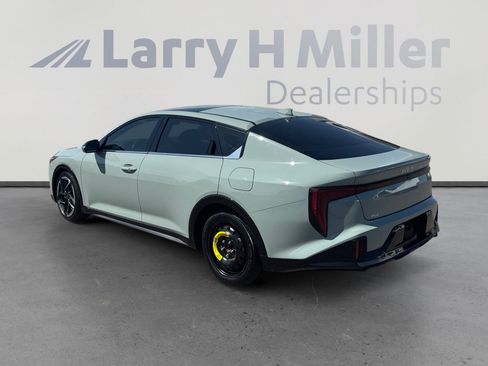 Used 2025 Kia K4 GT-Line w/ GT-Line Premium Package FWD image 3