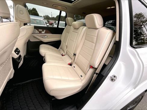Used 2024 Mercedes-Benz GLS 450 4MATIC image 21