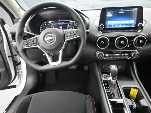 New 2025 Nissan Sentra SR image 11