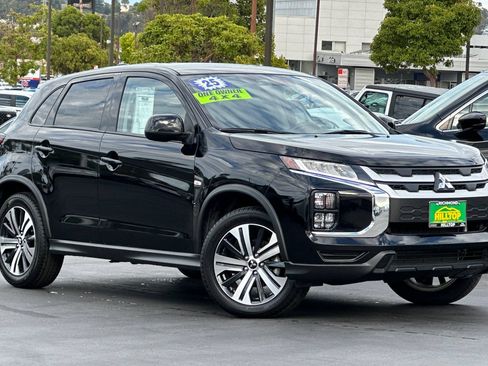 Used 2025 Mitsubishi Outlander Sport ES AWD/4WD image 2