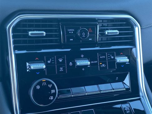 New 2026 Nissan Armada SL w/ Captain's Chari Seat Package image 30