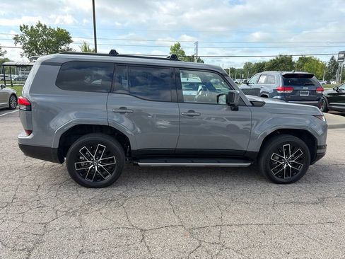 Used 2025 Lexus GX 550 w/ Cold Area Package AWD/4WD image 4