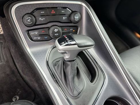 Used 2016 Dodge Challenger SXT Plus image 21