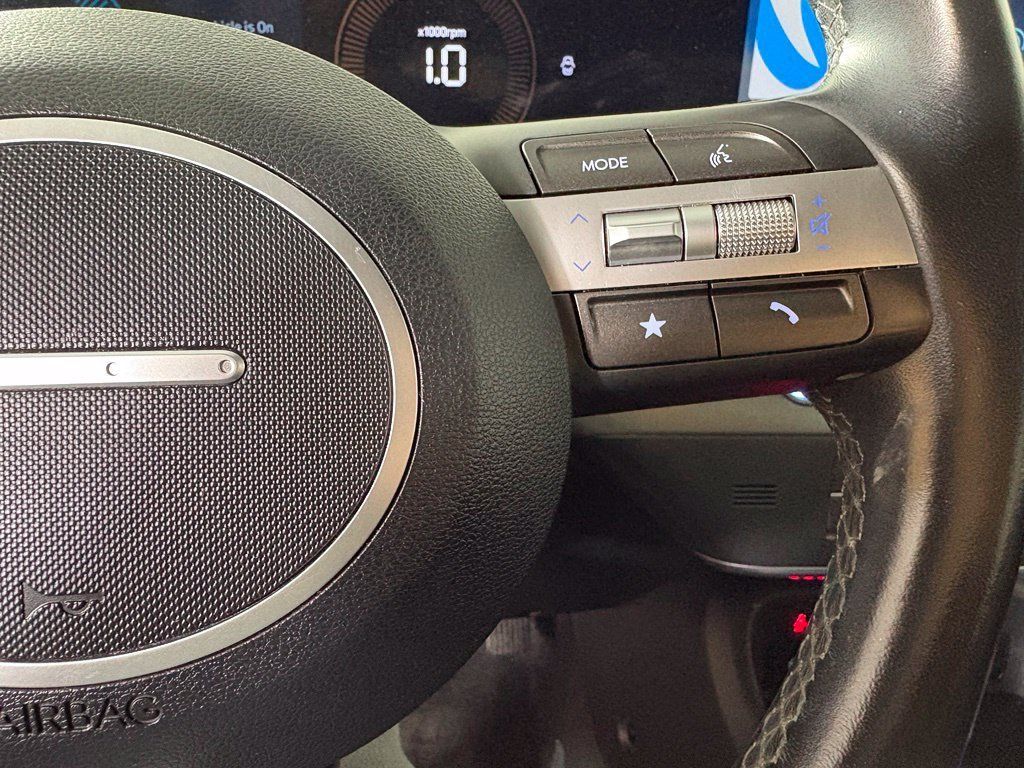 Used 2025 Hyundai Kona SEL FWD image 25