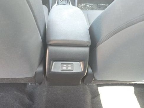 Used 2025 Toyota Corolla LE FWD image 21