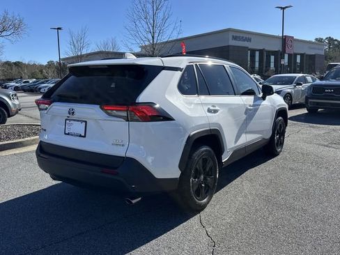 Used 2023 Toyota RAV4 XLE image 9