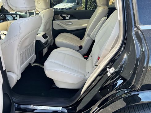 New 2026 Mercedes-Benz GLS 450 4MATIC image 24