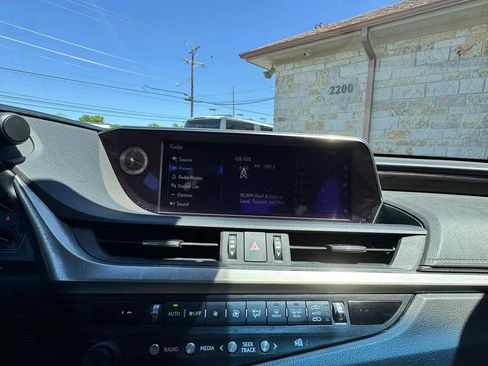 Used 2019 Lexus ES 350 FWD image 11