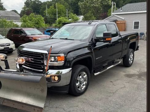 Used 2016 GMC Sierra 2500 SLE w/ SLE Preferred Package AWD/4WD image 1