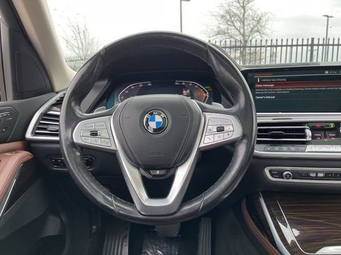 Used 2022 BMW X7 xDrive40i w/ Parking Assistance Package image 19