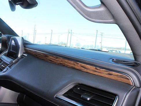 Used 2023 Chevrolet Tahoe Premier image 23