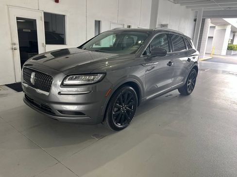 Used 2022 Lincoln Nautilus Reserve w/ Equipment Group 201A FWD image 9