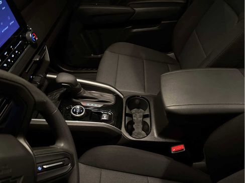 Used 2024 Chevrolet Colorado Trail Boss image 15