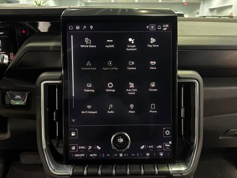 Certified 2025 GMC Yukon Denali image 21