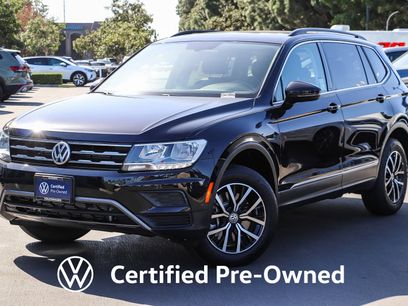 Used 2021 Volkswagen Tiguan SE w/ Panoramic Sunroof Package