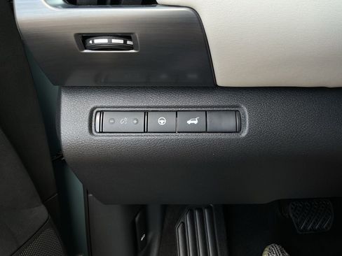 New 2026 Nissan Pathfinder SL AWD/4WD image 18