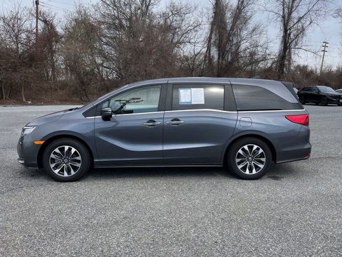 Used 2024 Honda Odyssey EX-L image 3