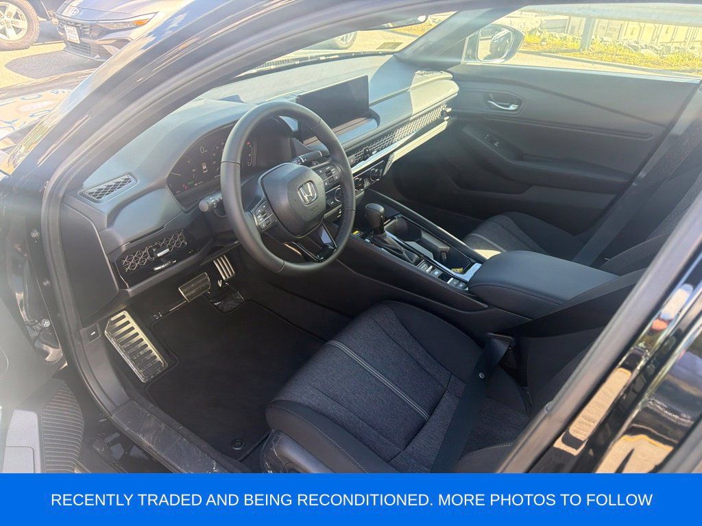 Used 2025 Honda Accord Sport image 5