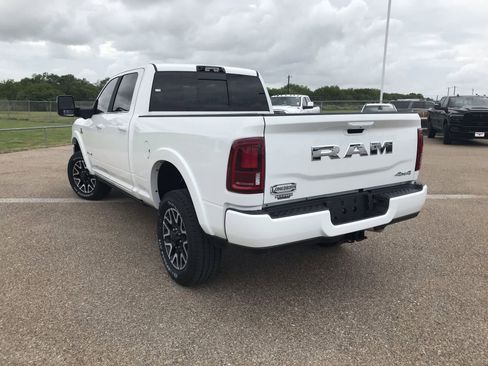 New 2025 RAM 2500 Limited AWD/4WD image 7